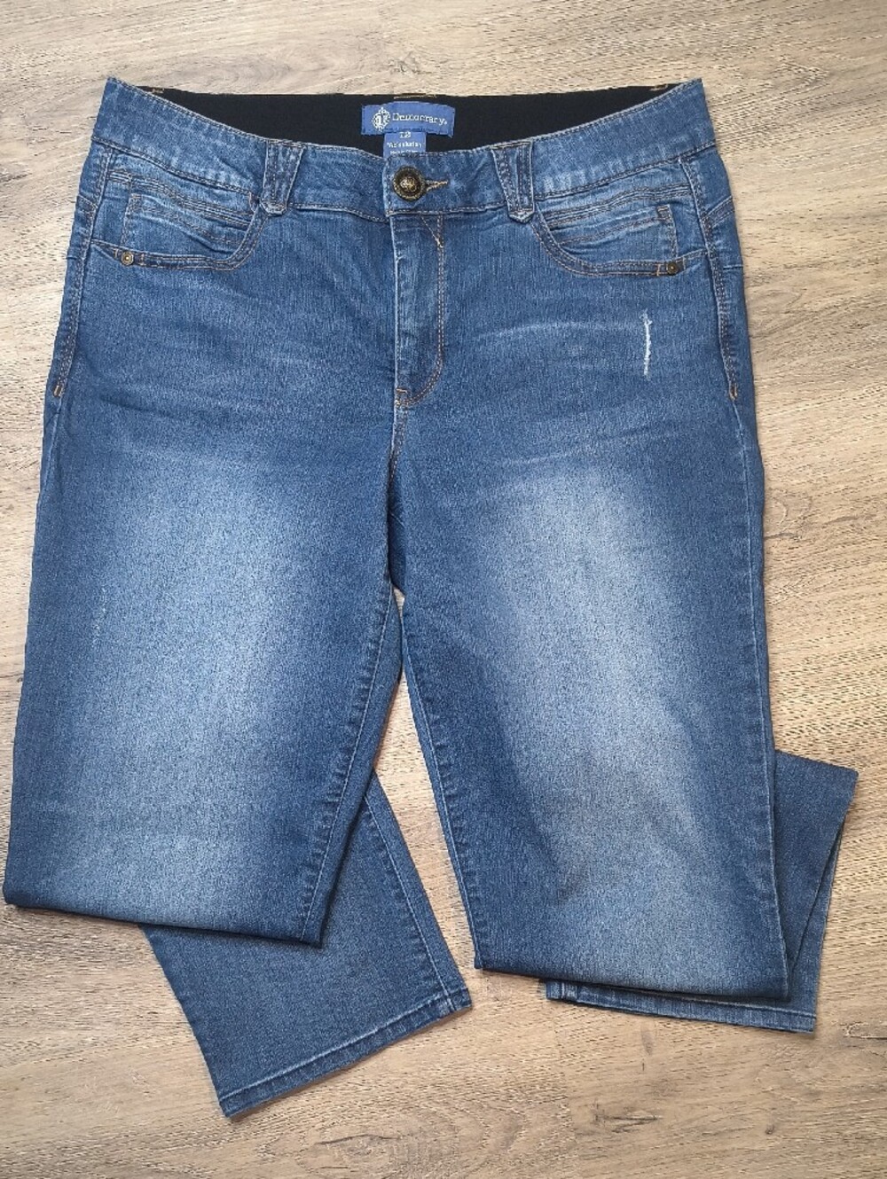 S1192 Straight Leg Mid Rise w/31" Democracy Women's Jeans Size 12